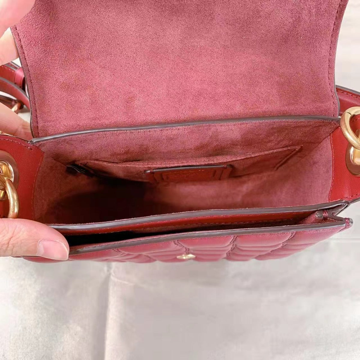 COACH C7838 KLEO ONE SHOULDER CROSSBODY BAG 17 WITH QUILTING GOLD/CHERRY COACH C7838 KLEO ONE SHOULDER CROSSBODY BAG 17 WITH QUILTING GOLD/CHERRY